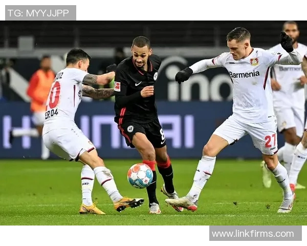 勒沃库森惨遭法兰克福逆转,德甲排名滑落至第七位 勒沃库森惨遭法兰克福逆转,德甲排名滑落至第七位