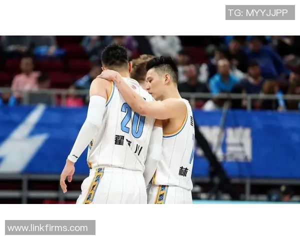 林书豪与队友发生矛盾，引起球队内部紧张